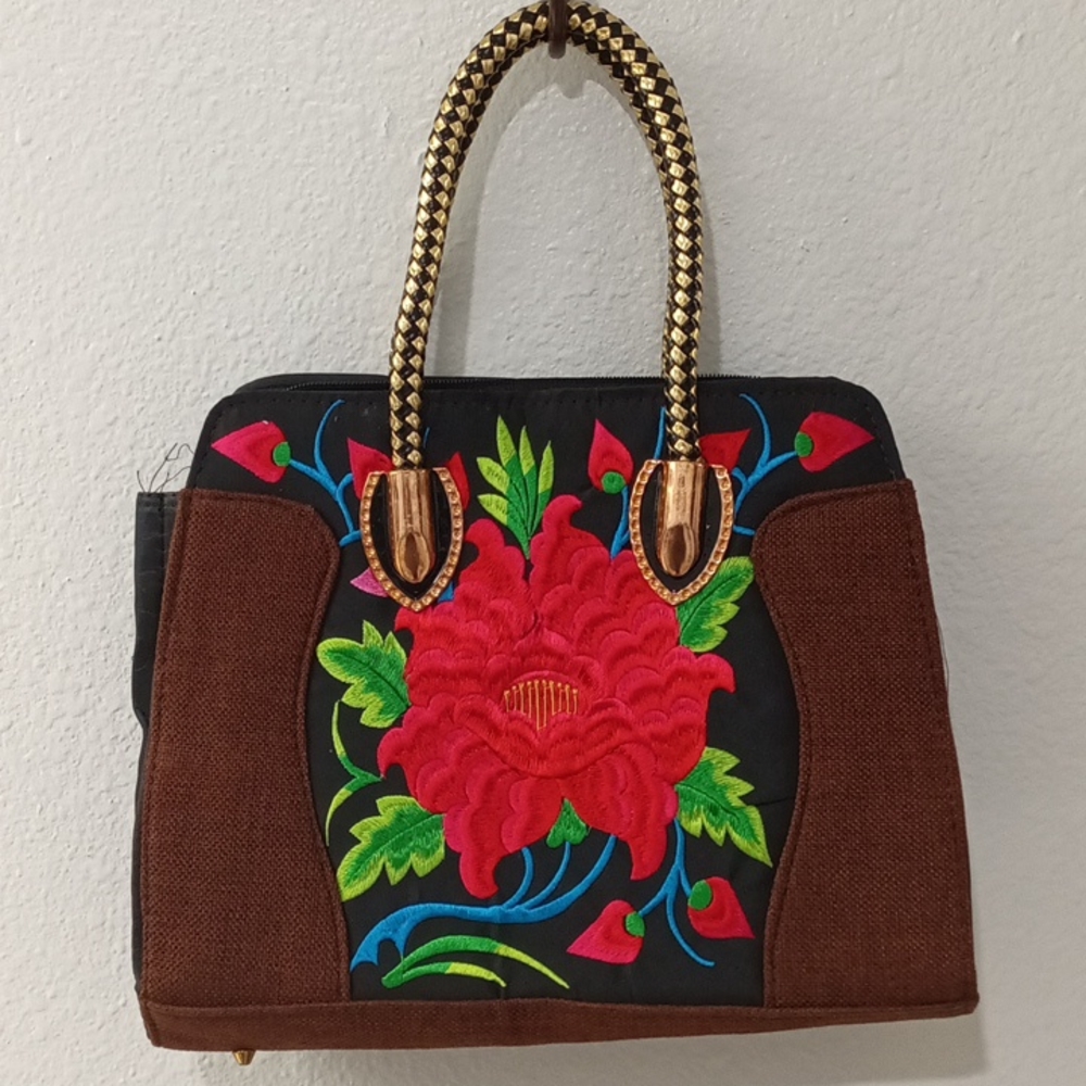 Floral Embroidery HandBag - Picture 8 of 9